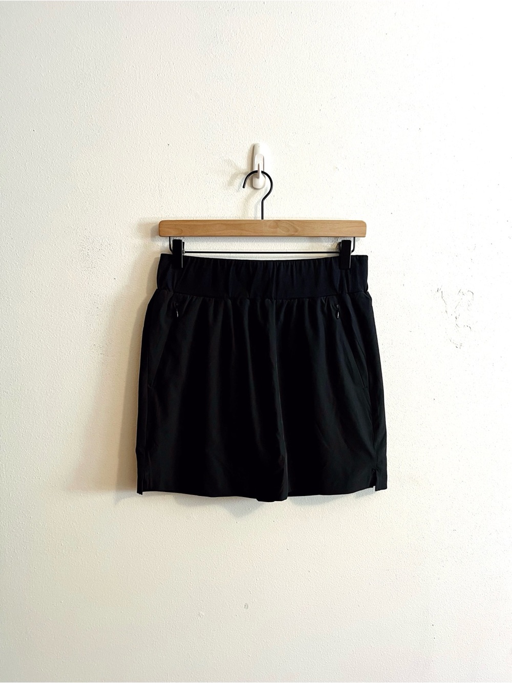 NWT Quince Performance Tech Skort